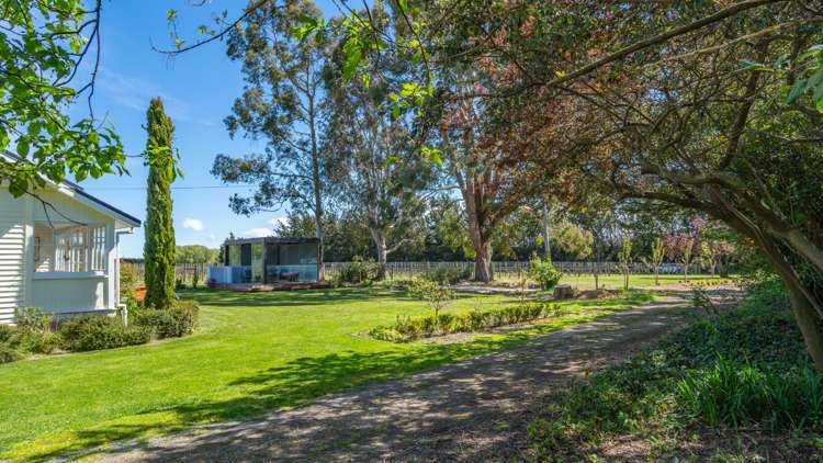 1114 Omihi Road Omihi_35