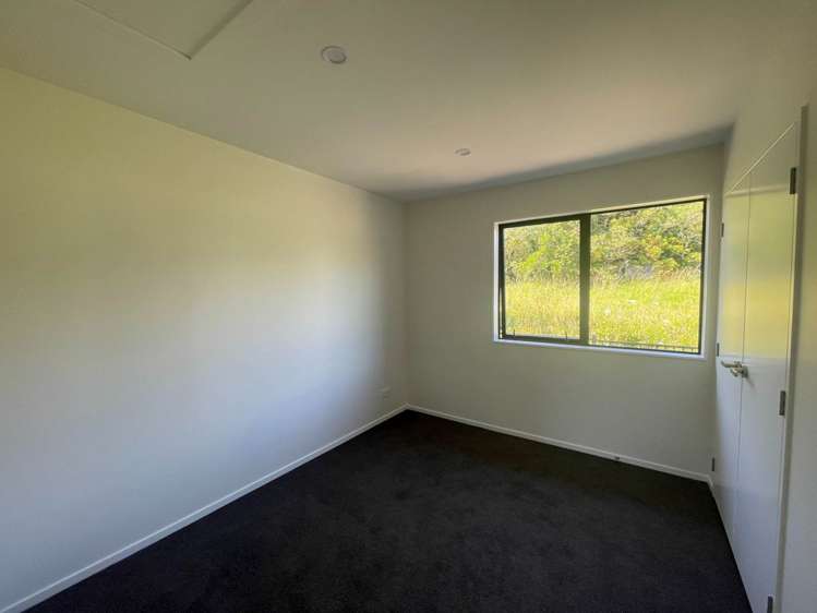 7 Selo Street Glen Eden_5