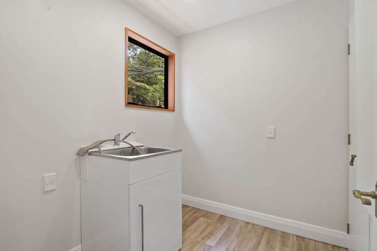 3 Herrings Cove Place Titirangi_37