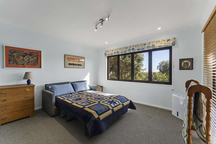 5 Moana Street Otaki Beach_12