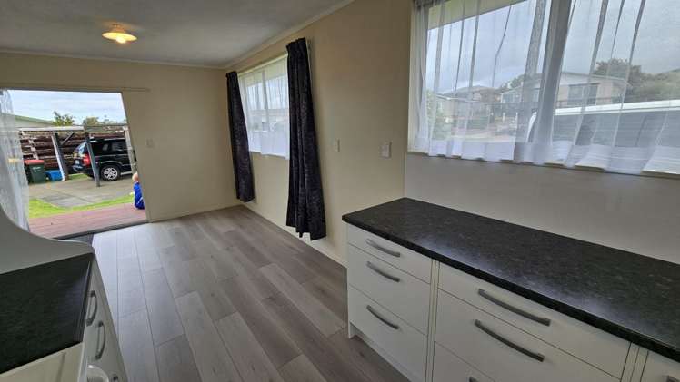 6 Glamis Avenue Bell Block_5