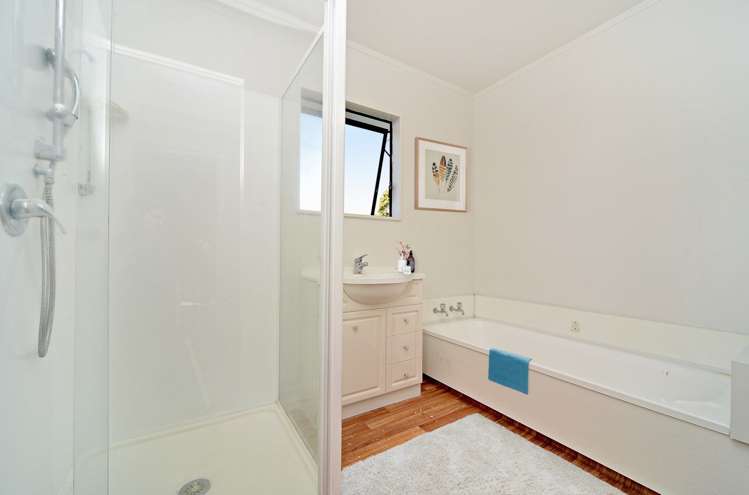 42 Charntay Avenue Clover Park_13