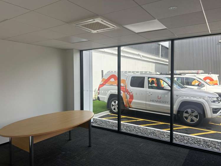 18C Earthmover Crescent Burbush_6