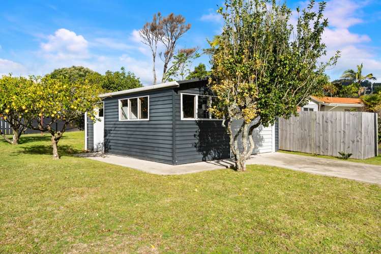 401 Linton Crescent Whangamata_23