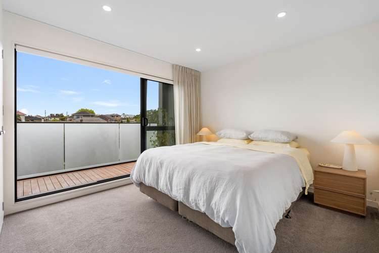 24C Essex Street Te Atatu South_12