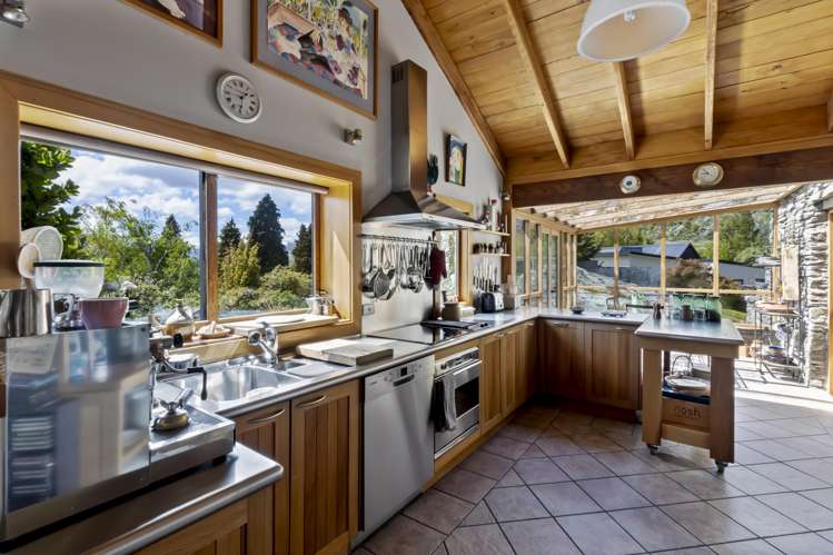 206 Peninsula Road Kelvin Heights_7