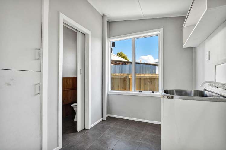 18 Olivia Street Stratford_20