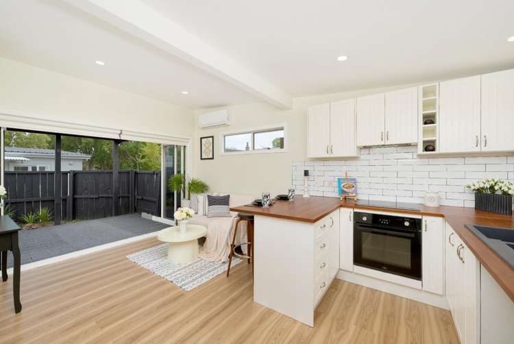 3/176 Henderson Valley Road Henderson_9