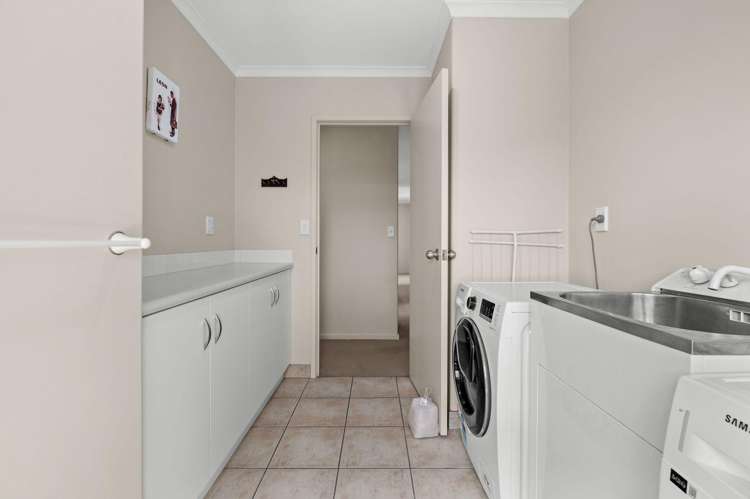 2 Lavenham Place Rototuna North_13