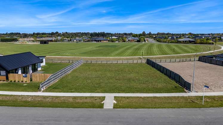 16 Plover Avenue Amberley_5