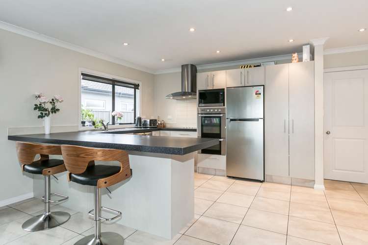 8 Pania Place Poraiti_5