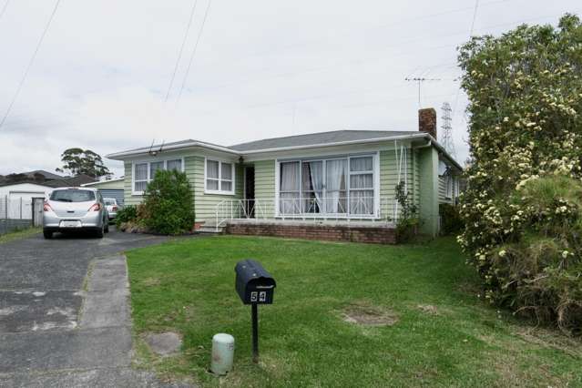 One-level home opposite close to Pakuranga Plaza