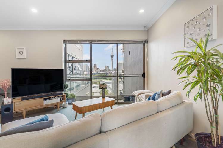 3A/21 Hargreaves Street_0