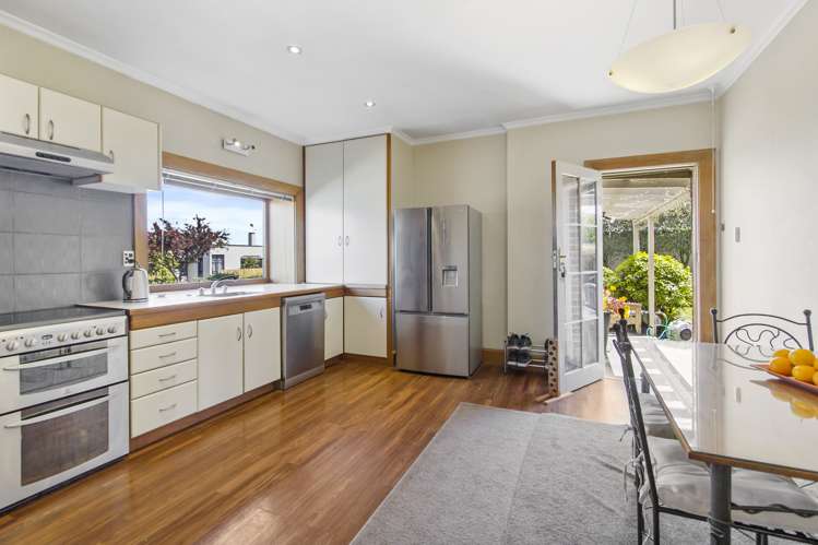 19 Hillview Crescent Highfield_5