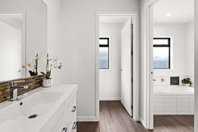 5 Wanaka Place Poraiti_11