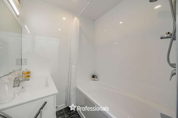 1 Aldersgate Grove Stokes Valley_21