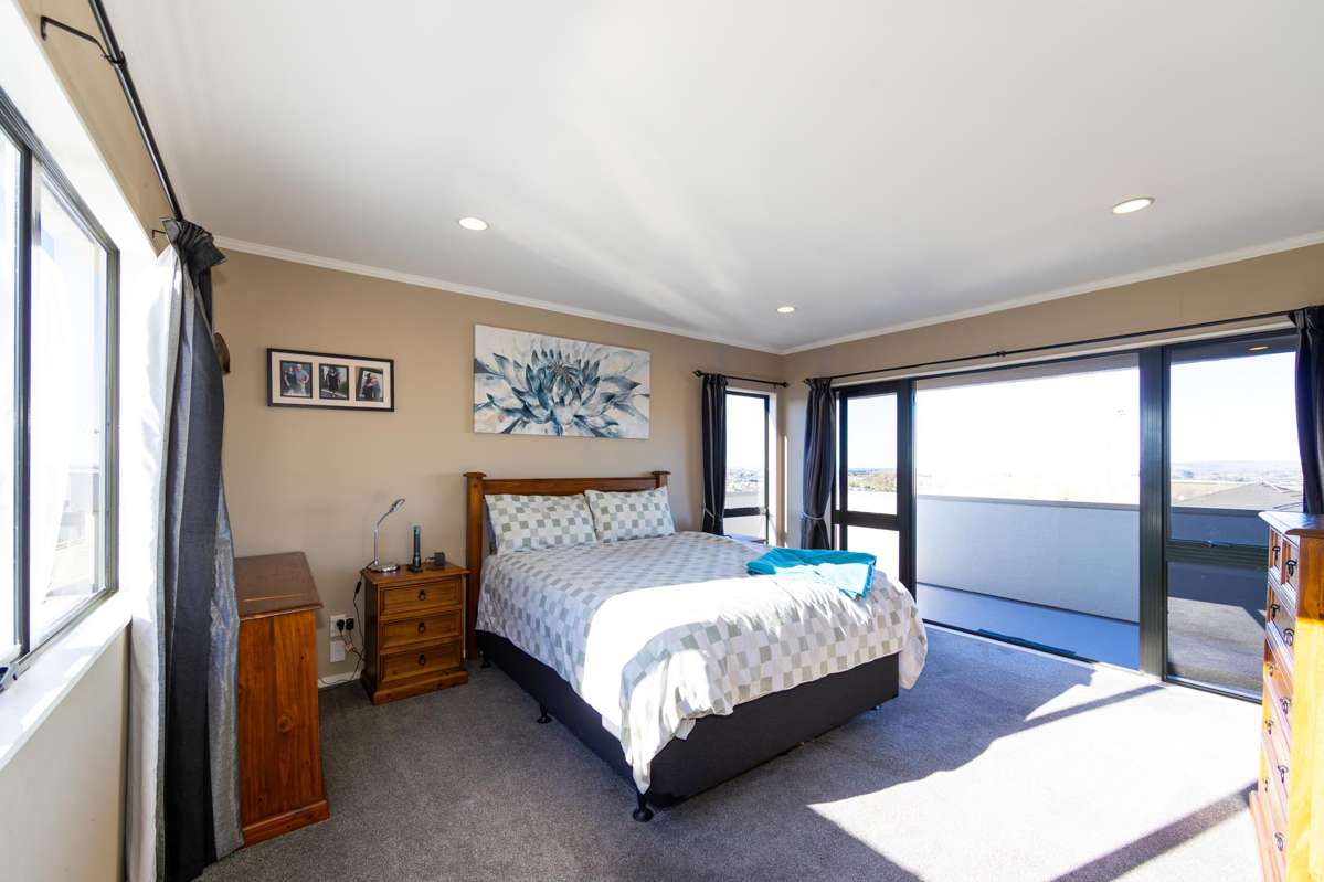 84 Churchill Drive_5
