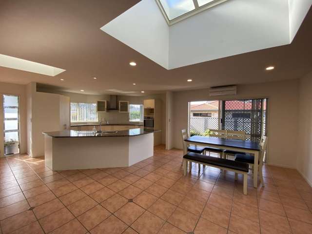 18 Waru Nui Court Orewa_1