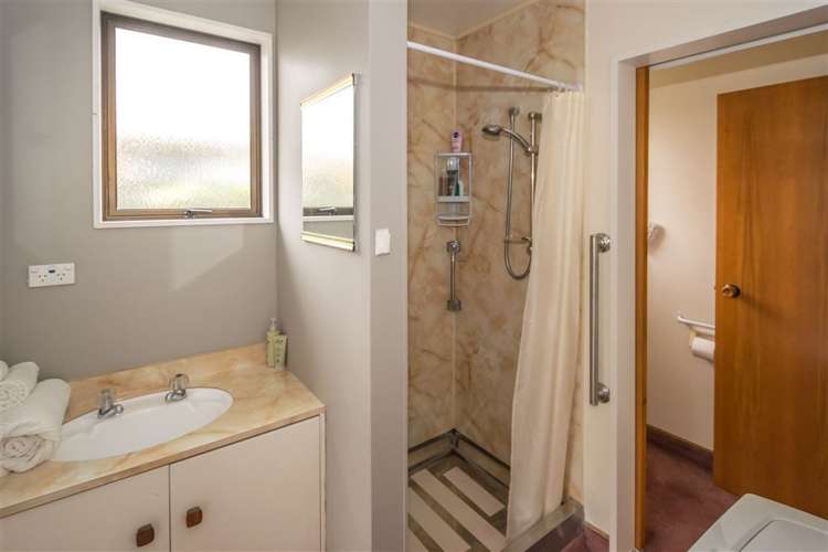 2/38 Burleigh Road Redwoodtown_12