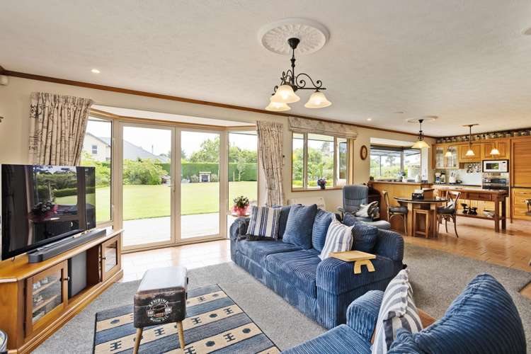 39 Spence Avenue Otatara_14