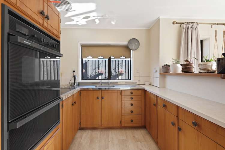 2/111 Kolmar Road Papatoetoe_5