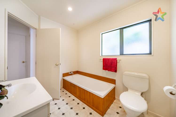 2/20 Mawson Street Waiwhetu_18