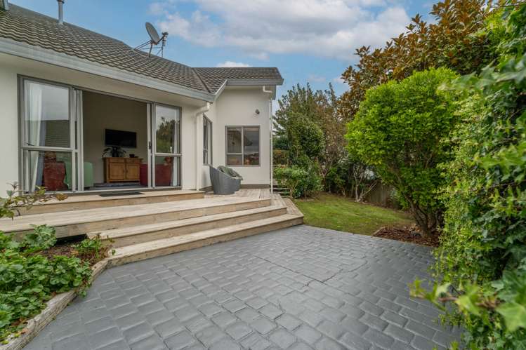 2 Myers Grove Churton Park_10
