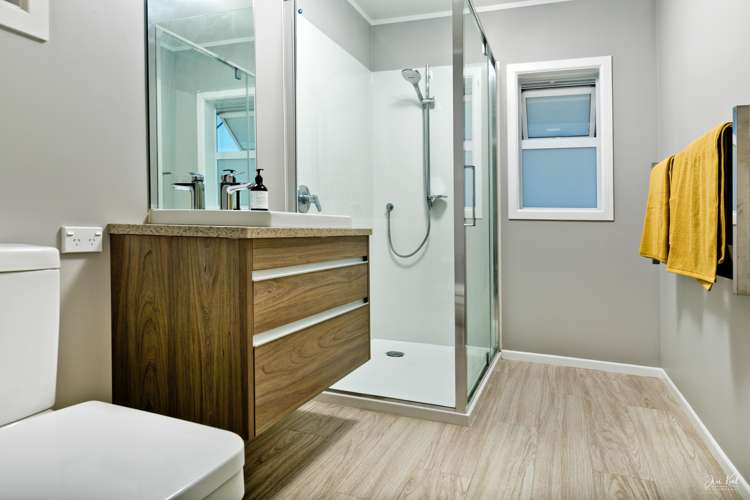 11 Blacks Road Greenhithe_10