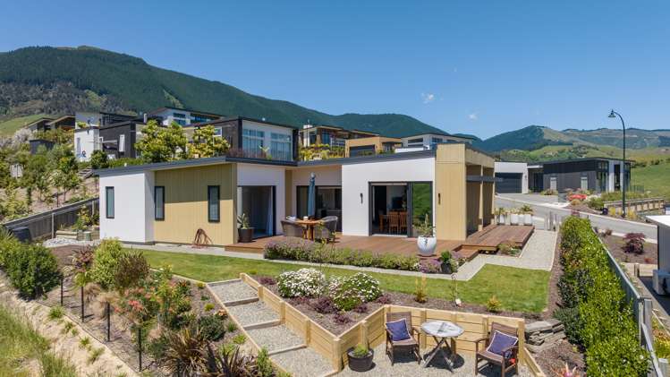 18 Hill Tops Way Stoke_21