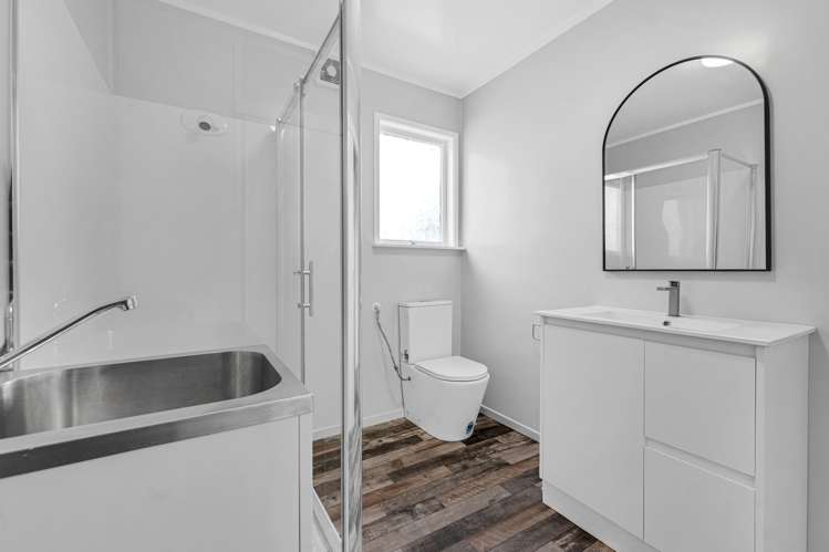 1/116 Beaumonts Way Manurewa_6