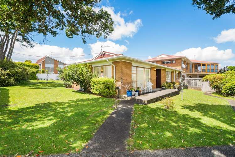 2/39 Francis Street Hauraki_1