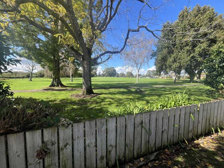 8 McInnes Place 10469_5