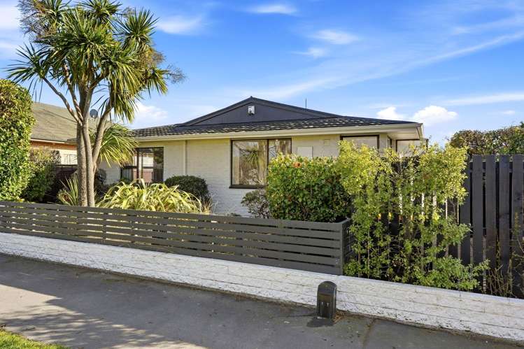 1/126 Lake Terrace Road Burwood_1