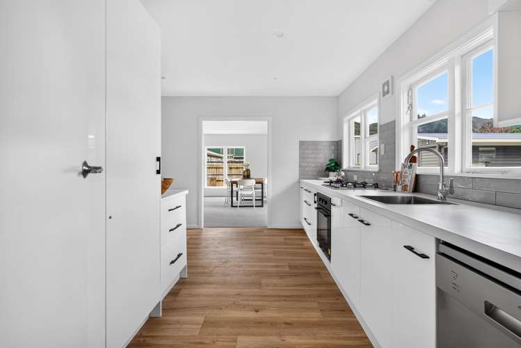 7 Norfolk Street Wainuiomata_14