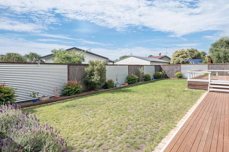 92 Queens Road Waikanae Beach_17