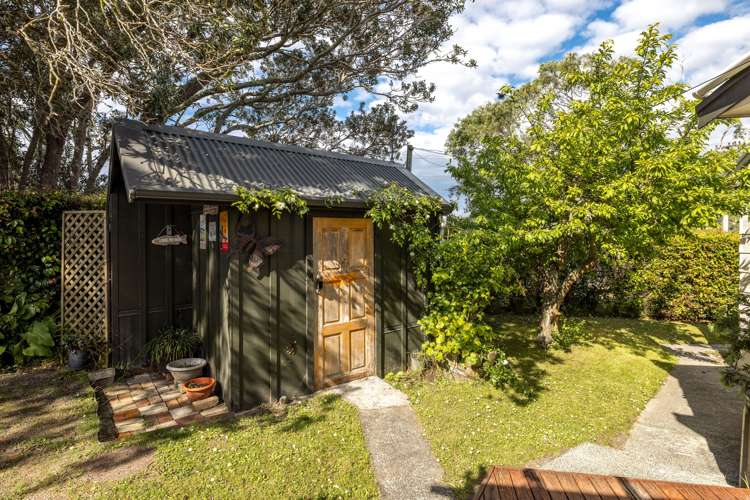 43 Tahatai Road Oneroa_21