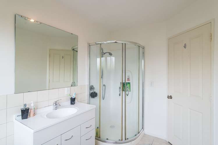 11a Waldie Grove Avalon_17