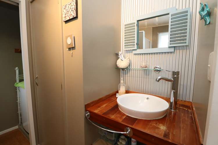 9 Barber Street Foxton Beach_14