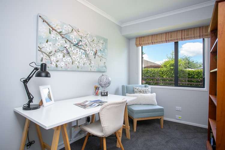 14 De La Mare Drive Leamington_18