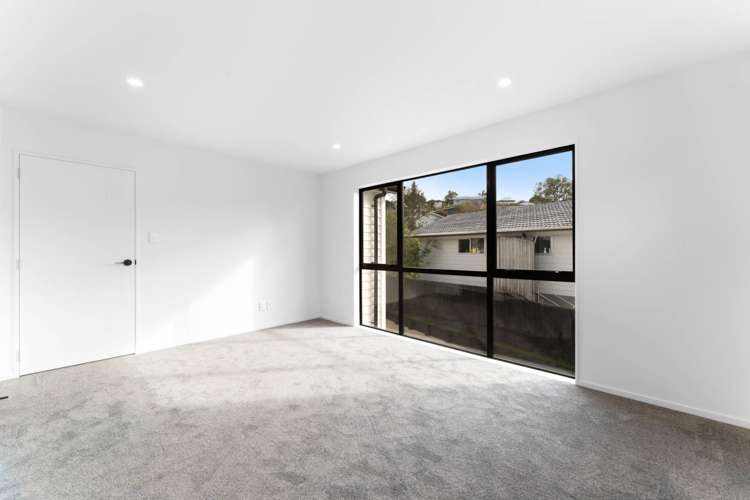 31A, B & C Garton Drive Massey_13