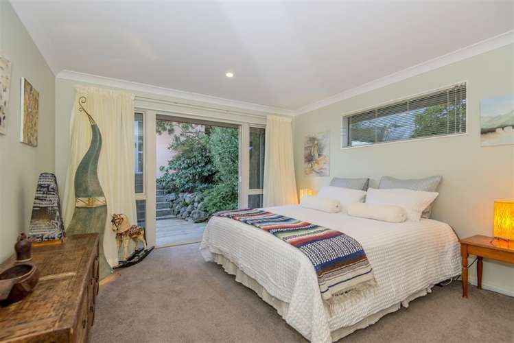 100 Huntsbury Avenue Huntsbury_6