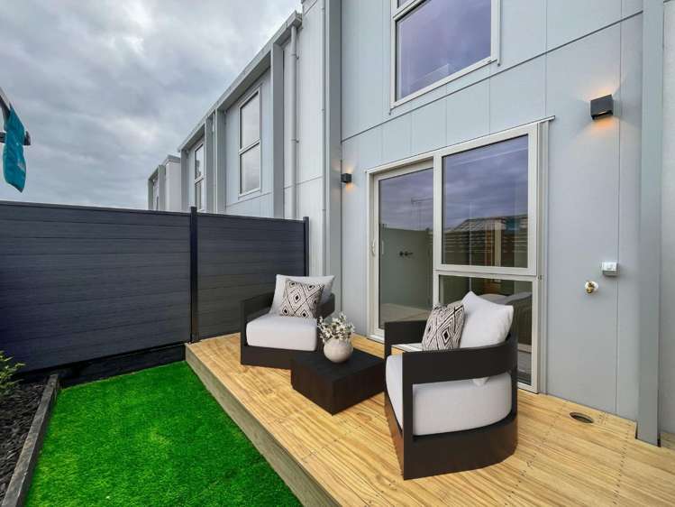 10/9 Aeroview Drive 1603_11