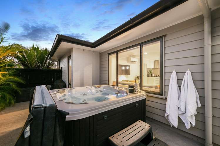 11 Creda Road Wattle Downs_15