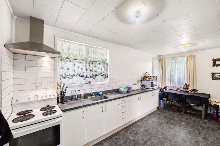 24 Steven Street Mangere East_7