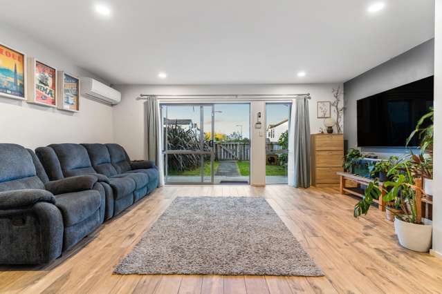 8/3 Hulme Place Henderson_2