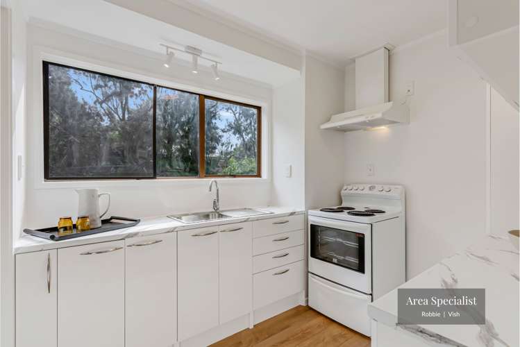 3/7 Cezanne Place New Lynn_11