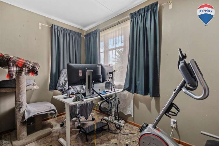 89 Hewer Crescent Naenae_12