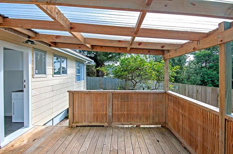 1/81a Flanshaw Road Te Atatu South_12