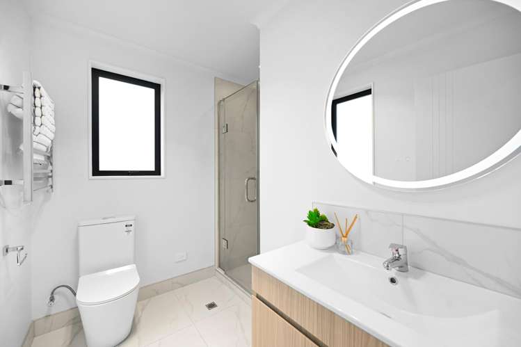 2/4 Oku Close Hillcrest_9