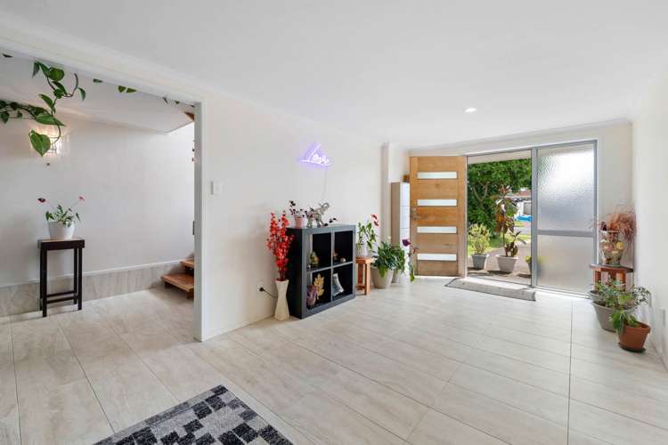 25 Whiteacres Drive_3